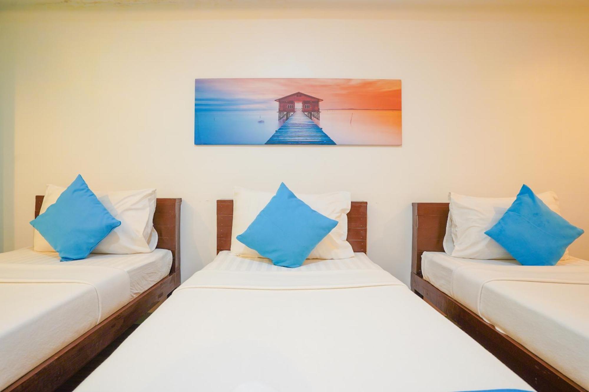 Arzo Hotel Premier Makati City Exterior photo
